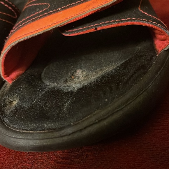 UNDER ARMOUR - Picture 3 of 5